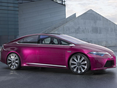 Νέο υβριδικό μοντέλο θα παρουσιάσει η Toyota